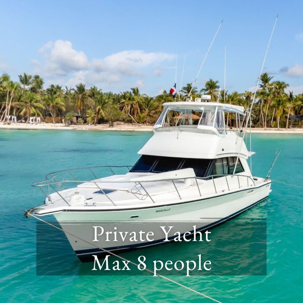 Comfortable yacht in fishing style on the natural pool of Las Palmillas